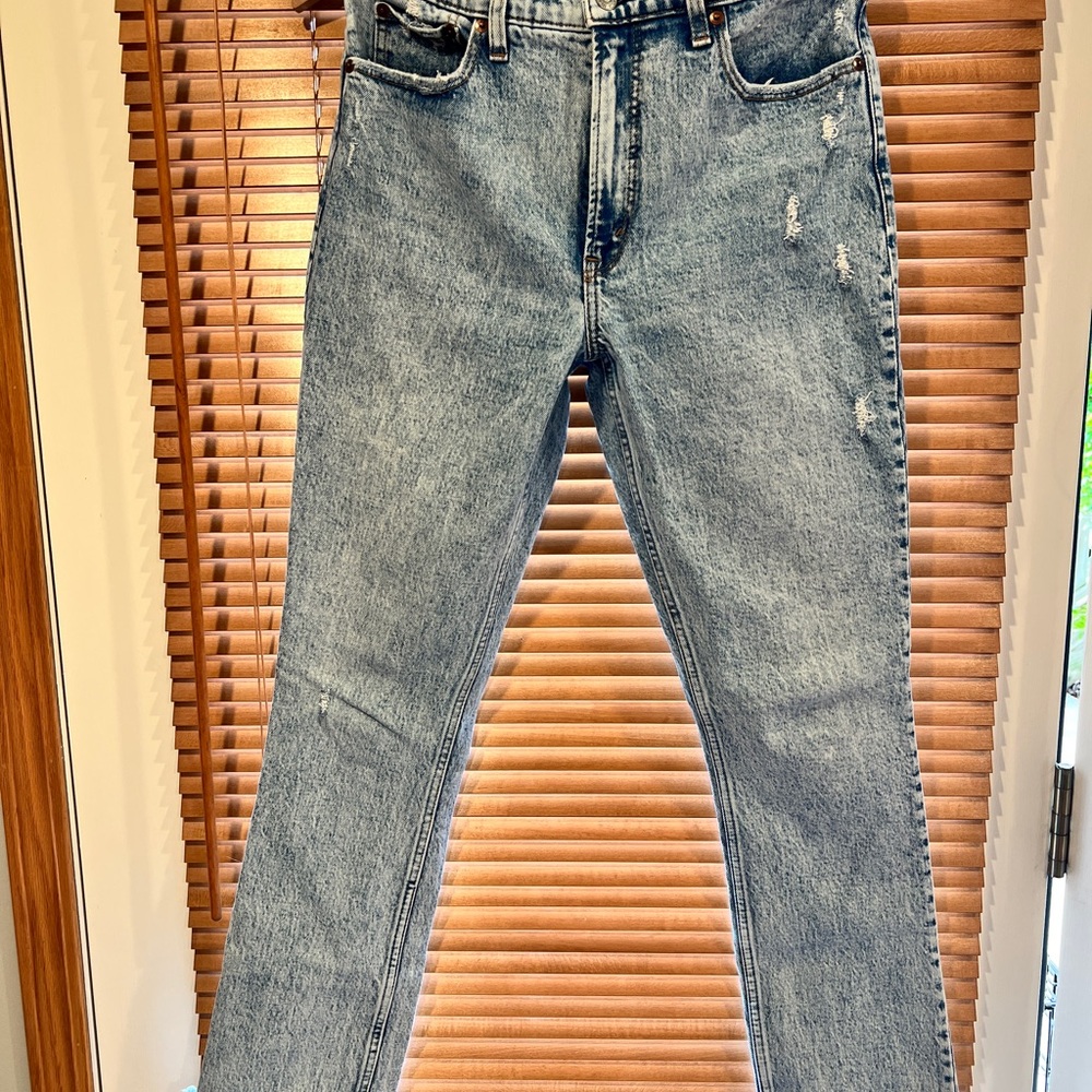 Women’s Abercrombie & Fitch Blue Jeans